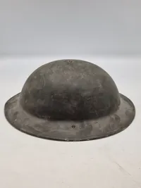 Original engelsk Tommy hjelm