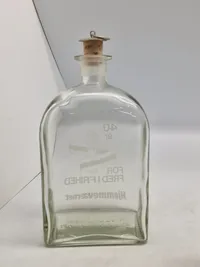 Dramflaske og glas - Frihedskampens veteraner