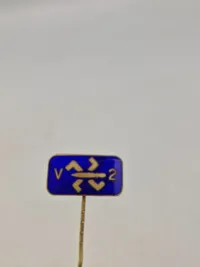 Original Anti Nazistisk pin V2