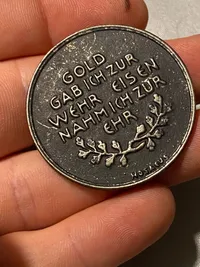 Sjælden original “Gold Für Eisen” mønt som man kunne få hvis man donerede sin vielsesring af guld til støtte for den tyske krigsindustri