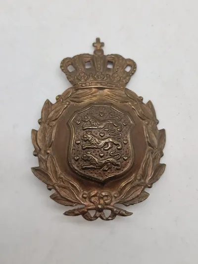 Originalt dansk M/23 hjelm mærke