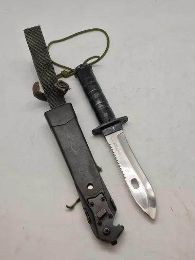 Dolk med original AK skede