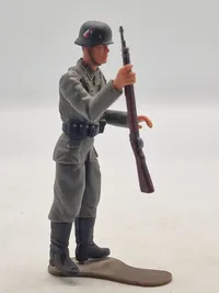 Veludført model af tysk soldat