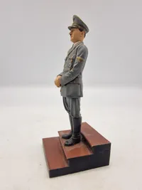 Veludført model af Adolf Hitler