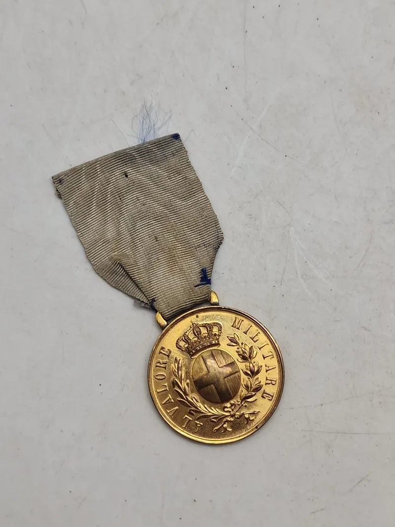Original italian The Gold Medal of Military Valour