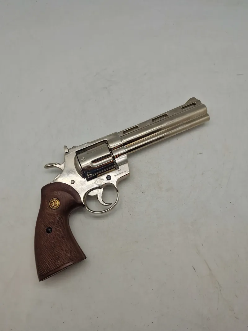 Denix revolver - Colt