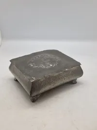 Originalt ww1 skrin med Jernkors på låget