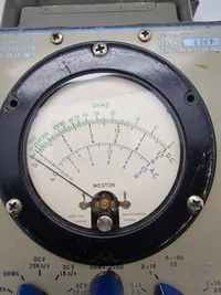 Originalt multimeter fra det amerikanske forsvar