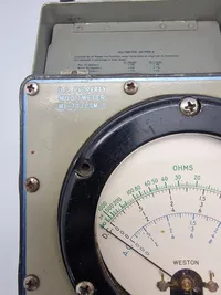 Originalt multimeter fra det amerikanske forsvar