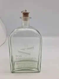 Original snapseflaske med glas - HJV
