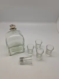 Original snapseflaske med glas - HJV