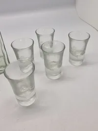 Original snapseflaske med glas - HJV