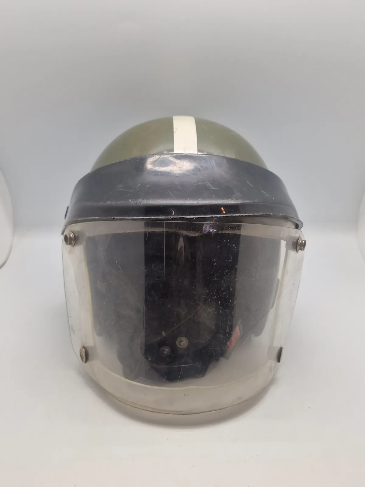 Original Bundeswehrhelm.
Krad Melder Helm