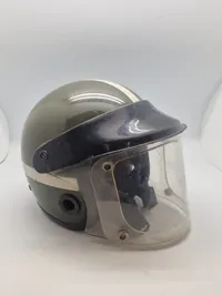 Original Bundeswehrhelm.
Krad Melder Helm