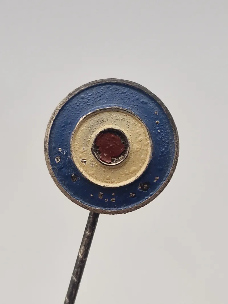 Original RAF pin - ww2