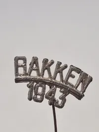 Original pin - Bakken 1943