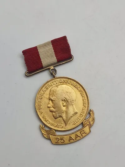 Navngiven 25 års medalje