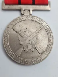 Original tanzanisk medalje tildelt for deltagelse i Uganda-Tanzania-krigen, også kendt som Kagera-krigen i Tanzania eller Befrielseskrig i Uganda.