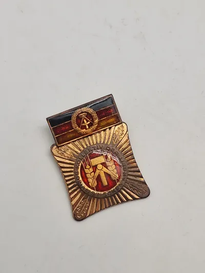 Kollektiv der sozialistischen Arbeit medalje