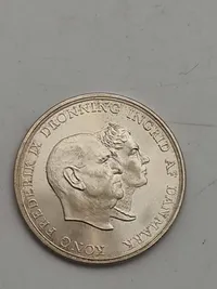 dansk 5-kroners erindringsmønt fra 1960, udgivet i anledning af Kong Frederik IX's og Dronning Ingrids sølvbryllup.