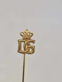 Samling diverse pins