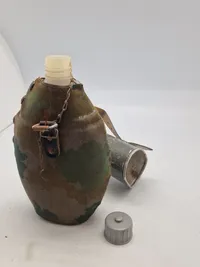 Original DDR feltflaske i den sjældne Blumentarn camouflage