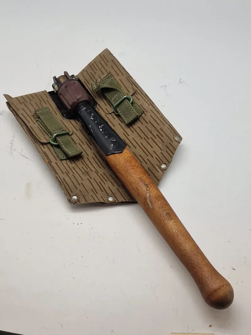 Original DDR feltspade