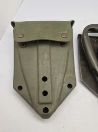 Feltspade med hylster