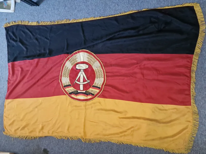 Originalt DDR fane