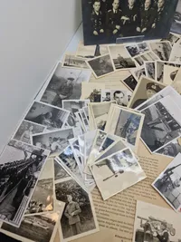Stort originalt Kriegsmarine lot fra samme mand , Badge efter 45