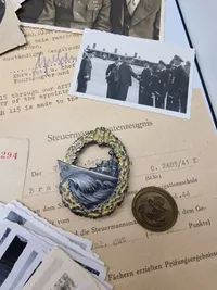 Stort originalt Kriegsmarine lot fra samme mand , Badge efter 45