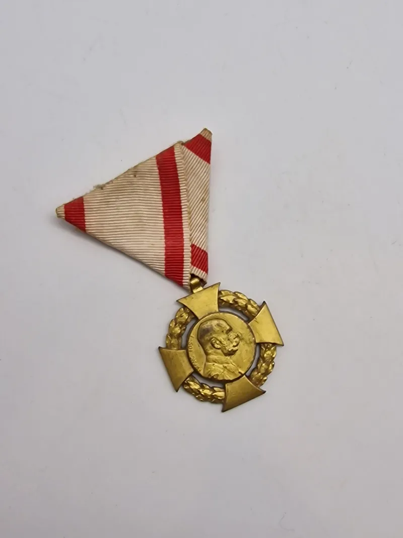 Originalt Jubiläumskreuz 1908), en østrig-ungarsk militær og civil dekoration
