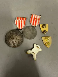 Diverse medaljer og mærker