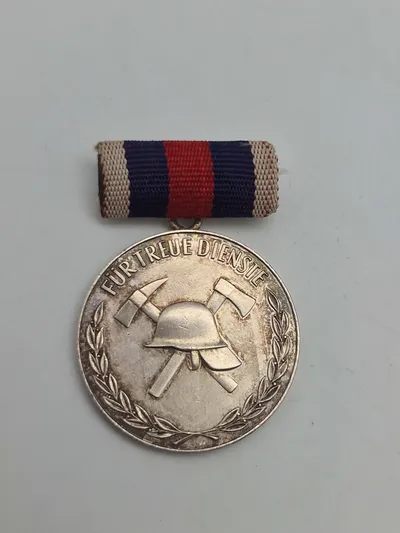 Original DDR Medaille Auszeichnung für treue Dienste freiwillige Feuerwehr Silber