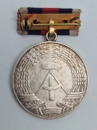 Original DDR Medaille Auszeichnung für treue Dienste freiwillige Feuerwehr Silber