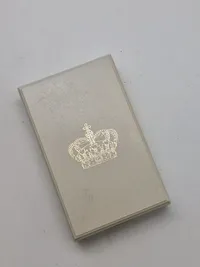 Originale danske tildelingsæsker med bånd og pins