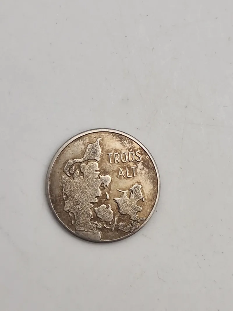 Original “Trods Alt” pin