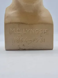 Søholm buste - M.C. Lyngsie - 14 cm høj