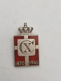 Originalt Georg Jensen kongemærke (sterlingsølv & emalje) - 1945 udgaven Lavet ifbm kong Christian X 75 års fødselsdag
