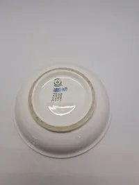 Royal Copenhagen Flora Sukkerskål med Snerle-motiv. Flora-kollektionen har været produceret siden 2012 og er kendt for sit detaljerede håndværk.