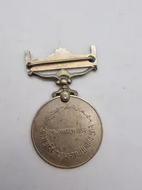Samling originale pakistanske medaljer - Sitara-e-harb og Tamgha-i-Jamhuria 1375