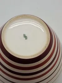 Ekstremt sjælden Allach porcelæns vase WW2 Model 502, designed by Franz Nagy. Height approximately 11 centimeters.