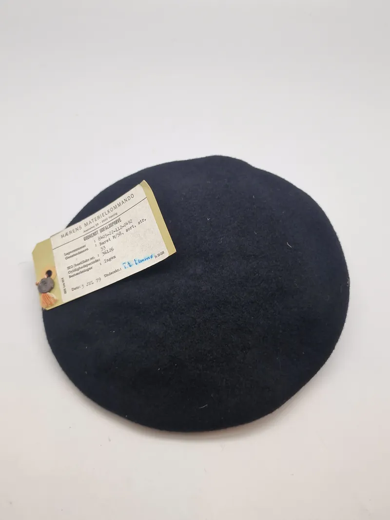 Original sort HMAK baret (Godkendt udfaldsprøve)