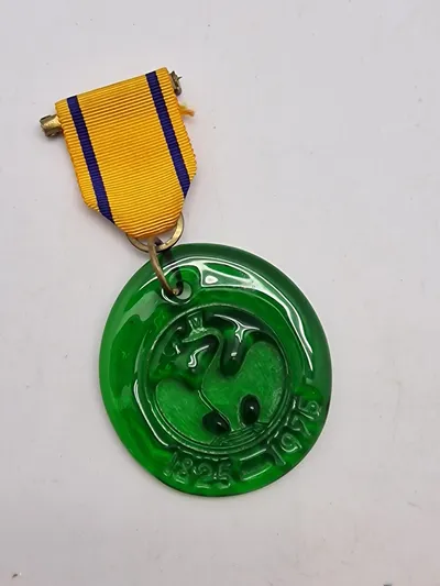 erindringsmedalje fra Holmegaard Glasværk, som blev grundlagt i 1825