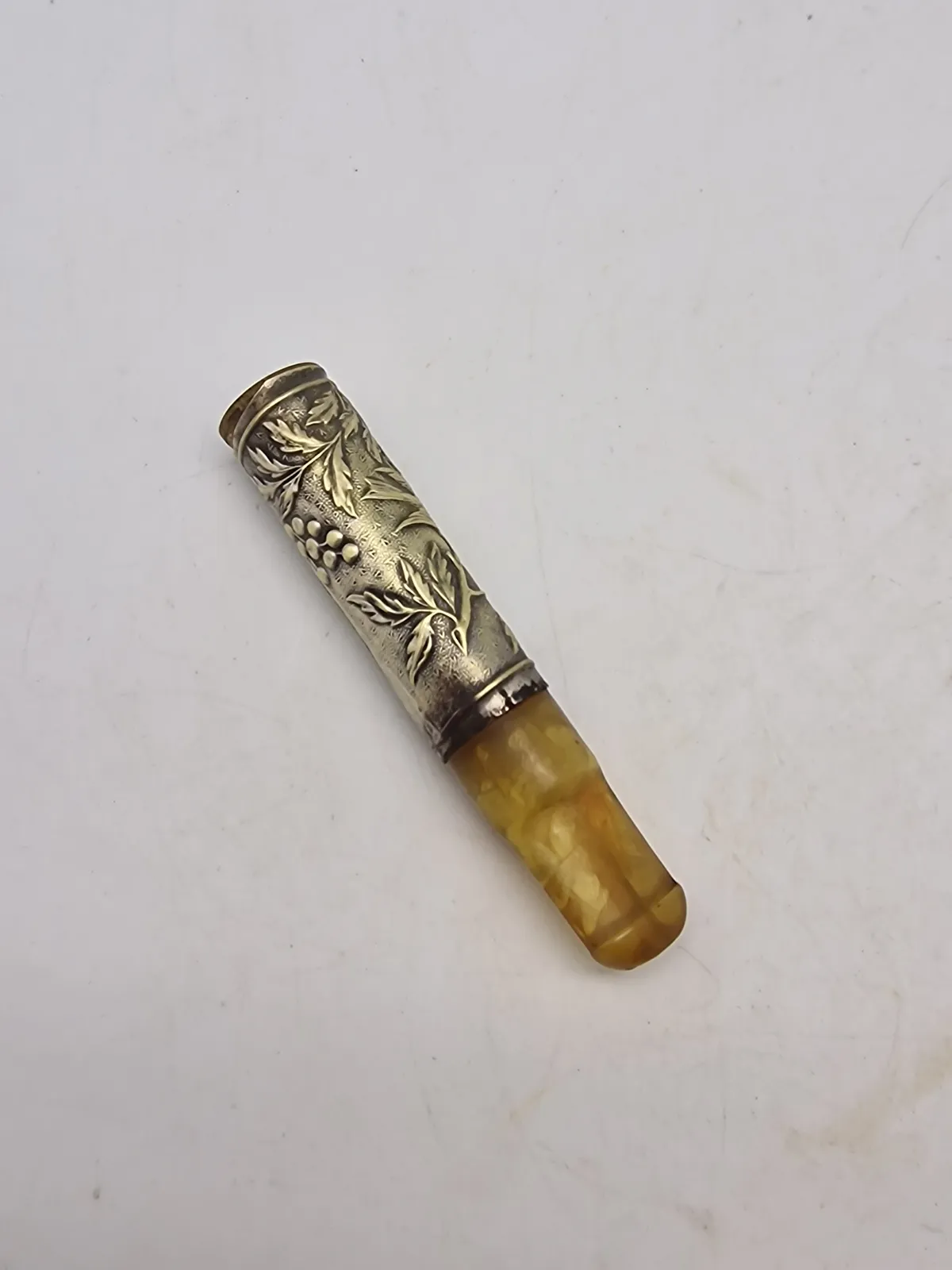 Cigaretrør med ornamenteretssølv