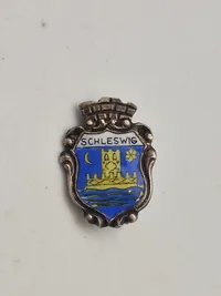 Diverse pins - bla fra olie selskab