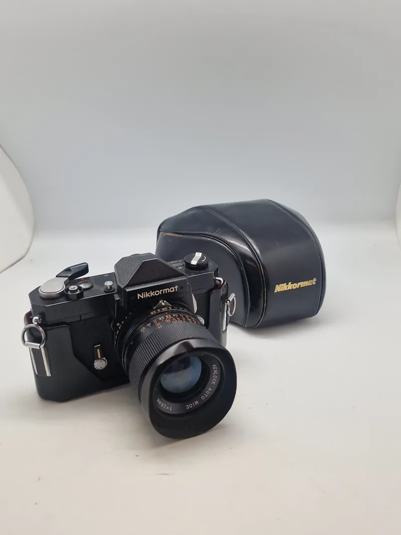 Nikon Nikormat kamera, med bule i linse