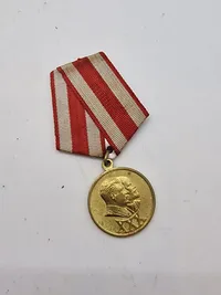 Original 30-års jubilæumsmedalje for Sovjetunionens væbnede styrker & Jubilæumsmedaljen "20-års dagen for sejren i den Store Fædrelandskrig 1941-1945