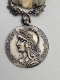 Original Médaille Coloniale Den blev oprettet i 1893 for at belønne militærtjeneste i de franske kolonier
