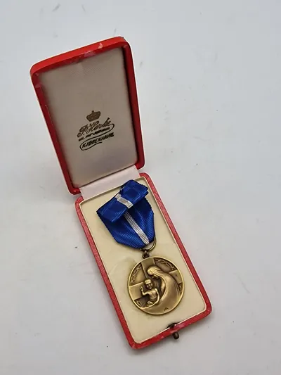 Original Finland Pro Bengnitate Humana Medal